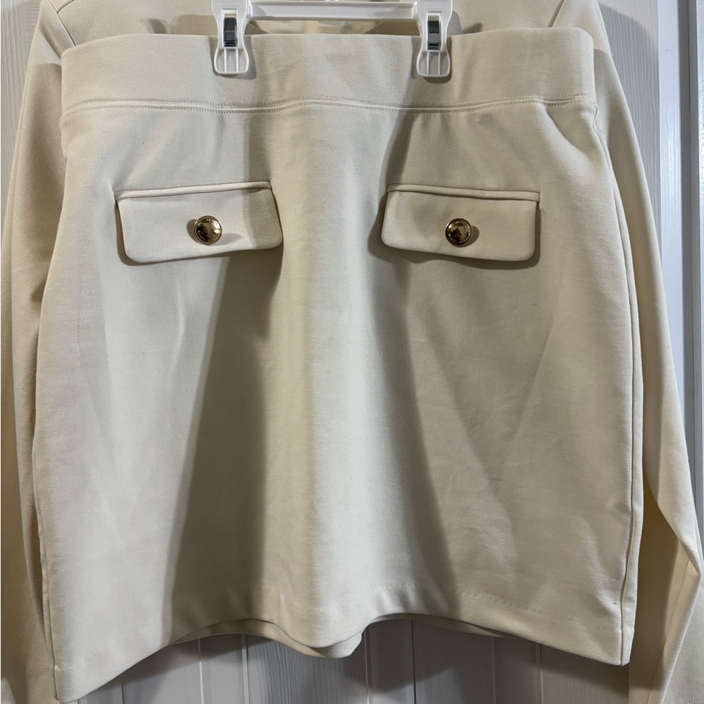 Michael Kors Cream Blazer and skirt with Gold Buttons - Picture 2 of 5